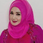 Artis Dangdut, Asal Tasikmalaya Evie Tamala Terkenal Dengan Lagu Melankolis yang Populer